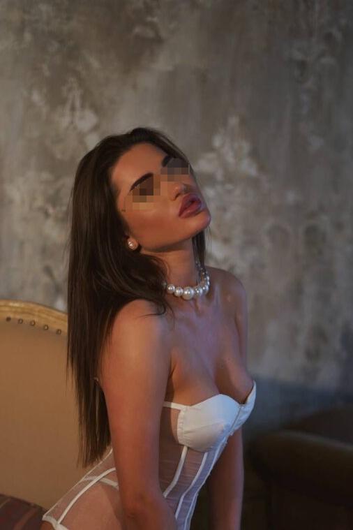 Индивидуалка СПб Алина Озерки, +7(981)174-52-34